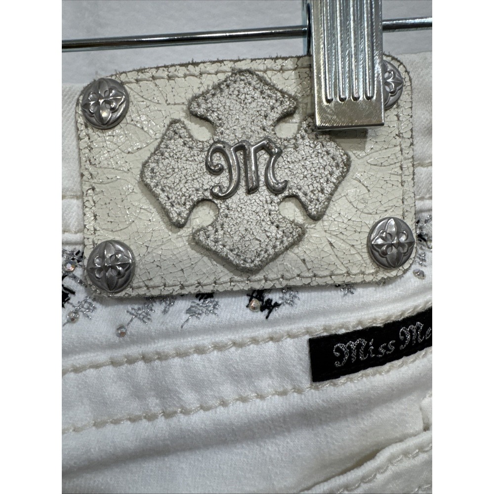 Miss Me ‎ JE8608SC white cropped embellished jeans size 26 - Picture 2 of 16